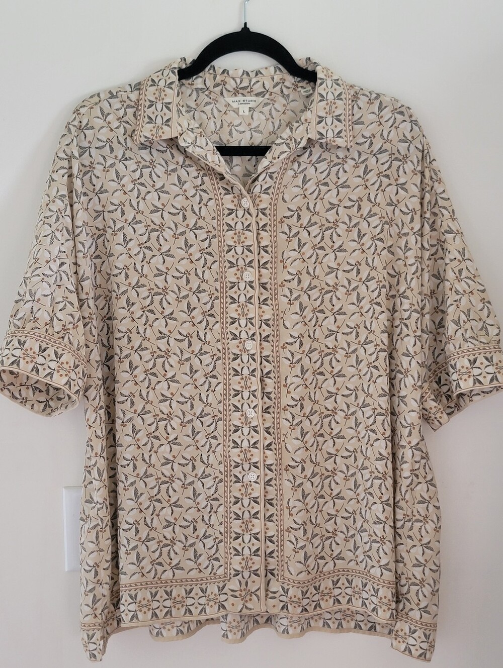Max Studio Short Sleeve Button-Down Blouse - Size Large Like New Condition